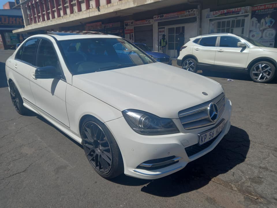 2014 MERCEDES BENZ C180 DIESEL, MANUAL TRANSMISSION, WHITE COLOUR, MILEAGE