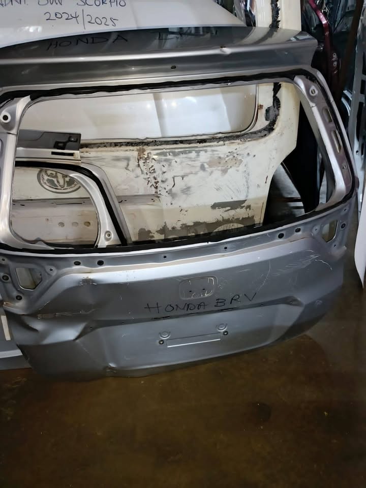 Honda BRV Tailgate - Private Seller