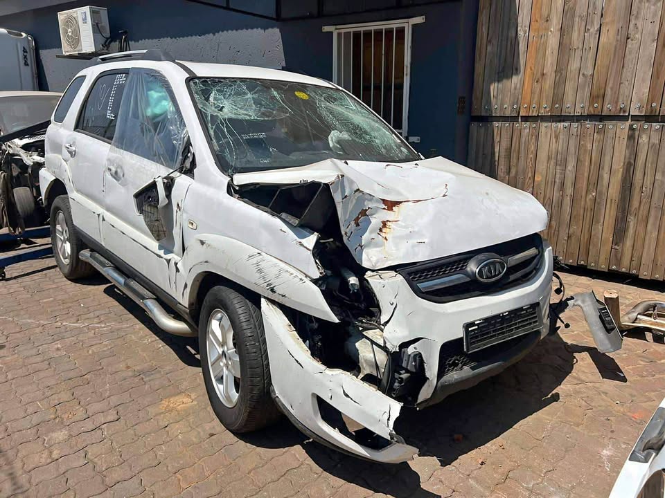 Kia Sportage stripping for parts - Private Seller Kia Sportage stripping for parts - Private Seller