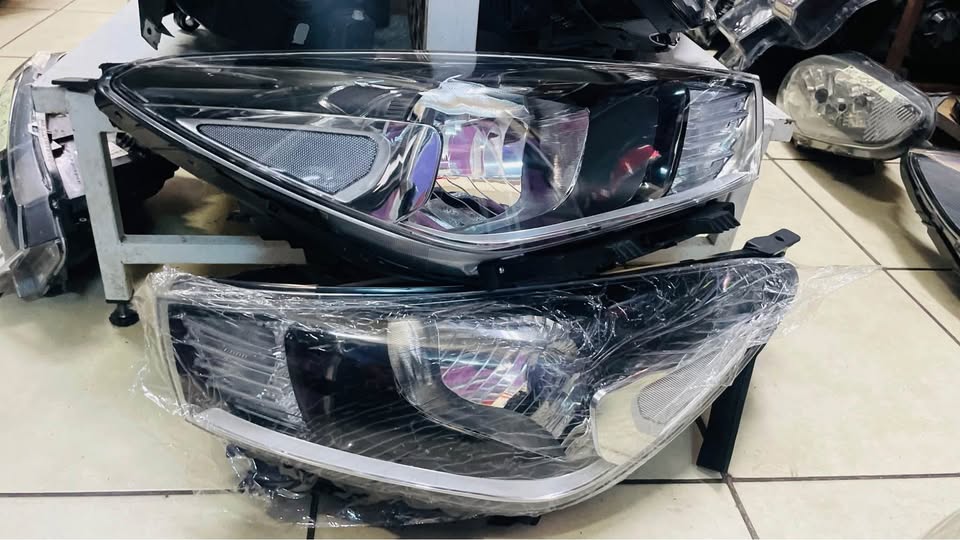 KIA RIO Headlights 2017/20 - Private Seller