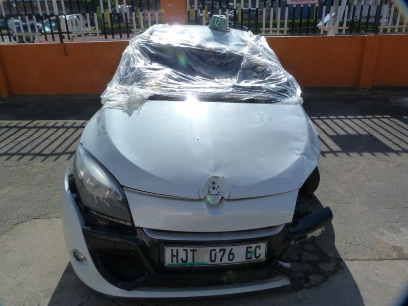 2013 Renault Megane III 1.6 Manual SPARES - White in colour - Private Seller 2013 Renault Megane III 1.6 Manual SPARES - White in colour - Private Seller