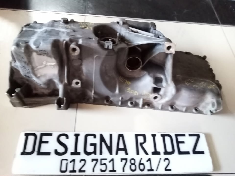 BMW E70 3.0D X5 N57 ENGINE SUMP - Private Seller BMW E70 3.0D X5 N57 ENGINE SUMP - Private Seller