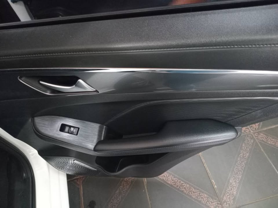 2021 Haval Jolion 1.5T Premium Auto White, Reverse camera and reverse sensor