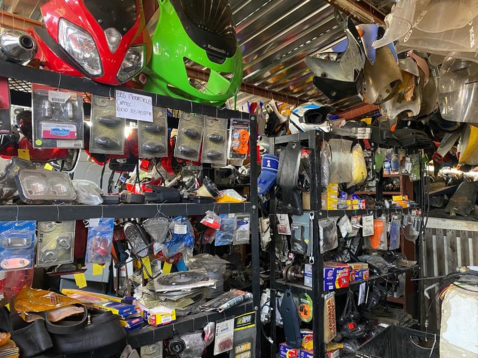 Suzuki LTZ 400 hub. Meyerton bike Scrapyard new and secondhand spares and accessories. We stripping - Private Seller