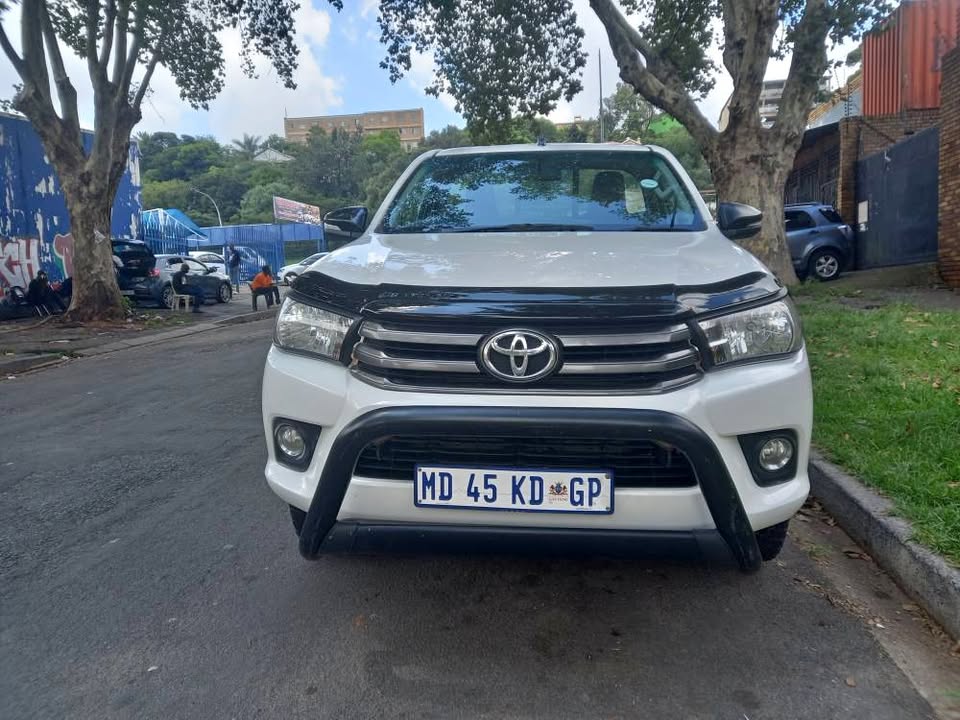 2018 Toyota Hilux Single Cab 2.4 GD6 SRX Diesel, Manual 4×4,