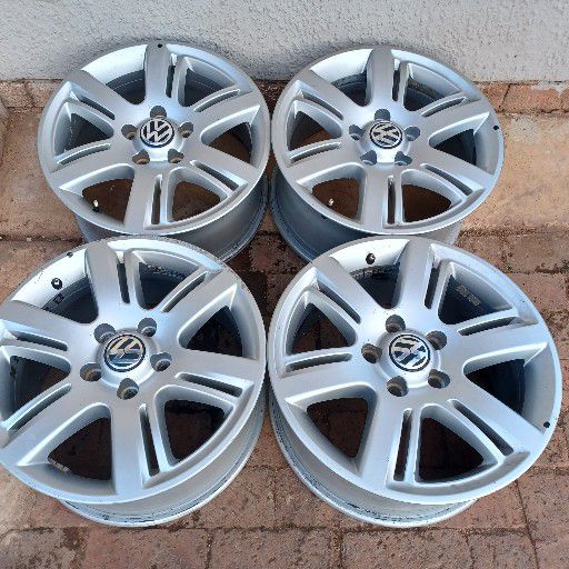 OEM Amarok rim