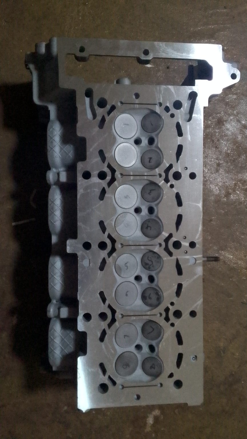 Mercedes Benz A 200  reconditioned cylinder head.