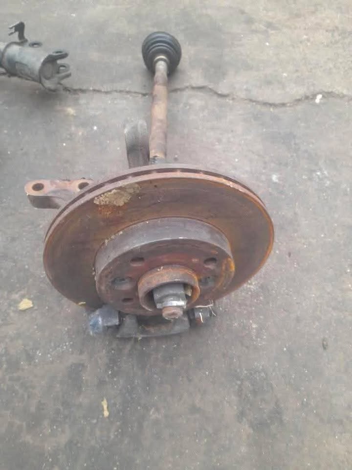 RENAULT TRIBER HUB & DRIVE SHAFT - Private Seller RENAULT TRIBER HUB & DRIVE SHAFT - Private Seller