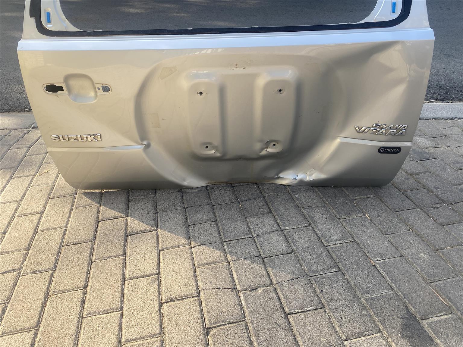2013 SUZUKI VITARA TAILGATE SHELL FOR SALE. IN EXCELLENT CONDITION - Private Seller