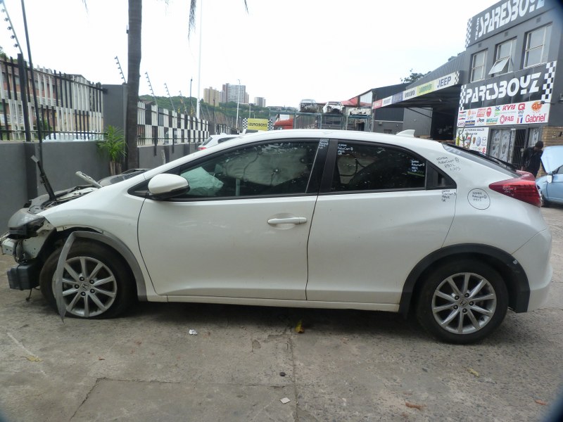 Honda Civic Robocop 1.8i V-Tec EXi AT White - 2013 STRIPPING FOR SPARES - Private Seller