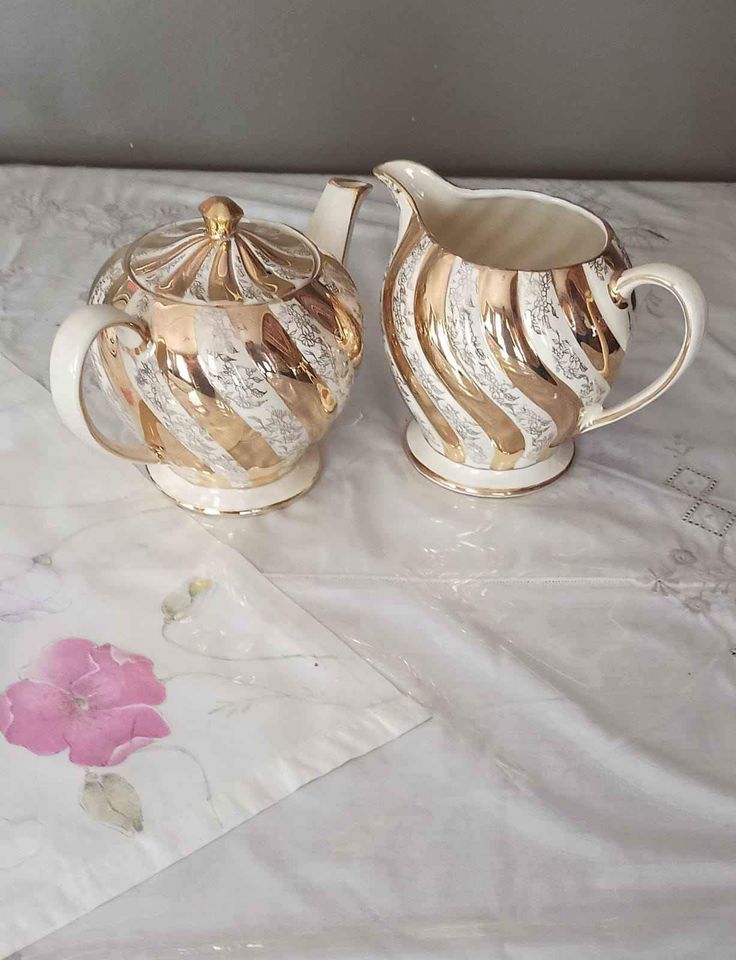 Vintage Sadler Gold Swirl Teapot and Milk Jug Tea Set FLoral