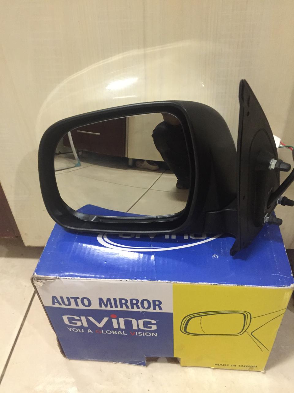 Toyota RAV4/D4D complete left door mirror - Private Seller Toyota RAV4/D4D complete left door mirror - Private Seller