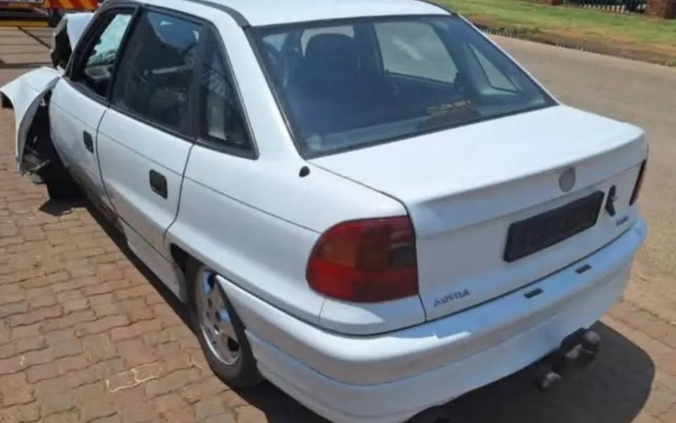 OPEL ASTRA 1.6 C16SE SEDAN STRIPPING FOR SPARE PARTS - Private Seller OPEL ASTRA 1.6 C16SE SEDAN STRIPPING FOR SPARE PARTS - Private Seller