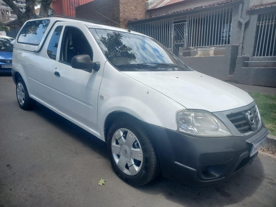 2014 NISSAN NP200 1.6 PETROL, MANUAL, WHITE COLOR, MILEAGE. CANOPY, SPARE KEY