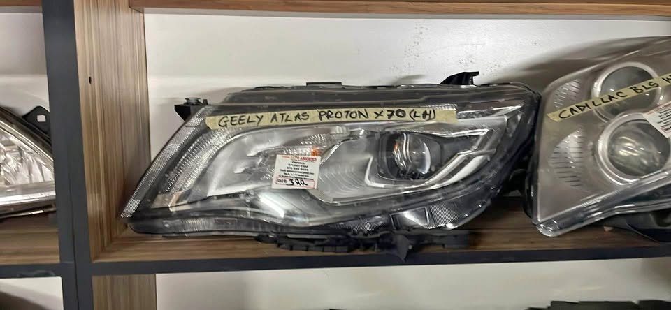 Geely Atlas Proton x70 Headlight Left side - Private Seller Geely Atlas Proton x70 Headlight Left side - Private Seller