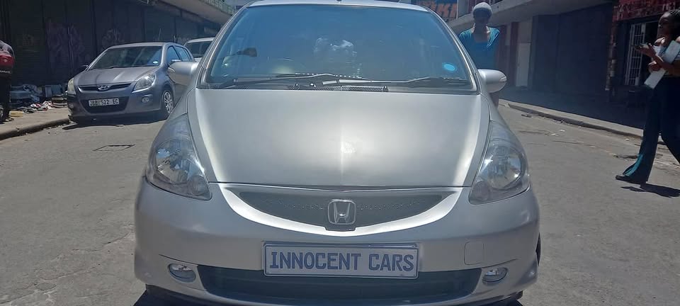 2006 HONDA JAZZ 1.4 PETROL AUTOMATIC TRANSMISSION, SILVER COLOUR, 140000KM,