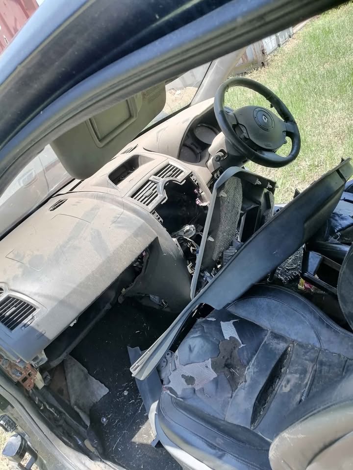Renault Megane 2 Sport parts available