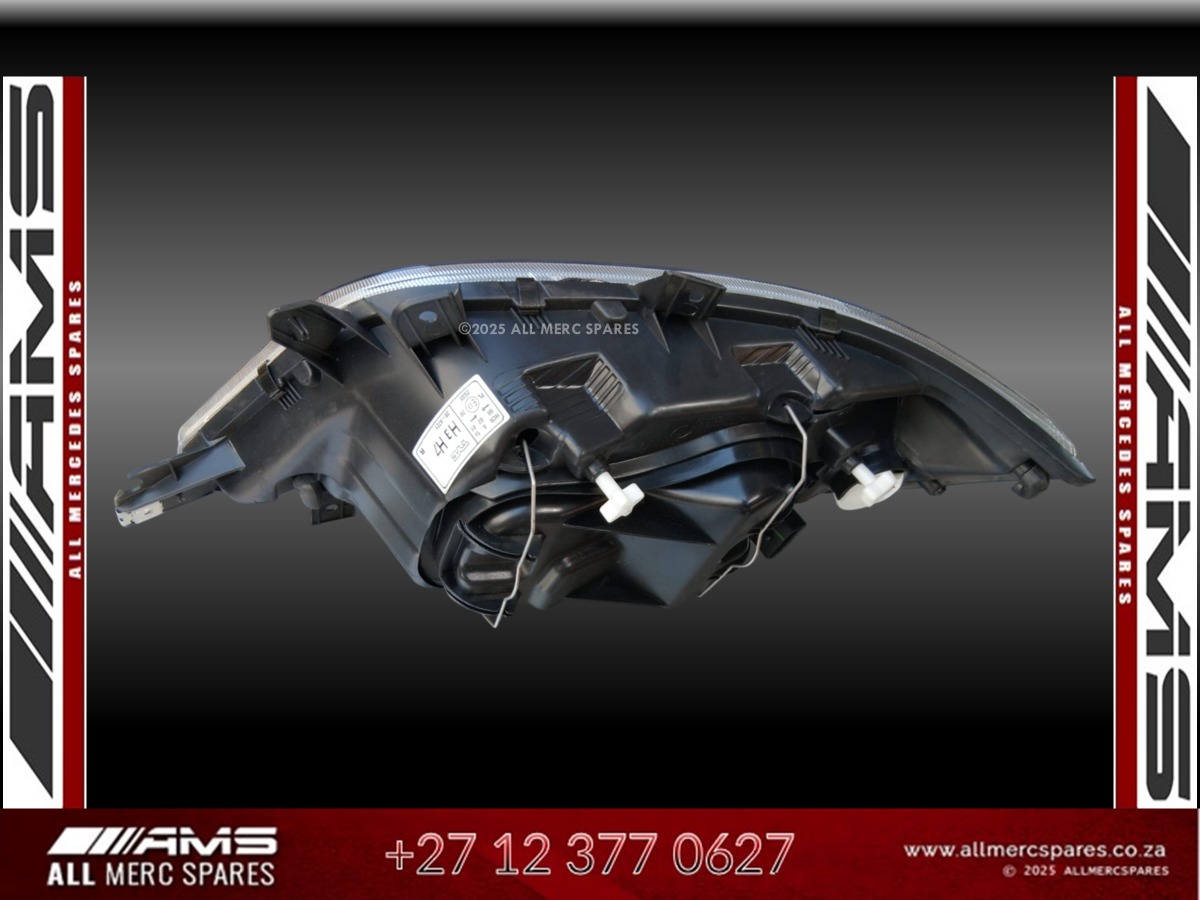 NEW MERCEDES SPRINTER 902 HEADLIGHT (RIGHT SIDE) - Private Seller NEW MERCEDES SPRINTER 902 HEADLIGHT (RIGHT SIDE) - Private Seller