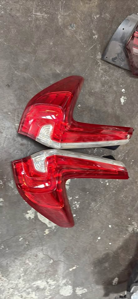 Honda crv taillights - Private Seller Honda crv taillights - Private Seller
