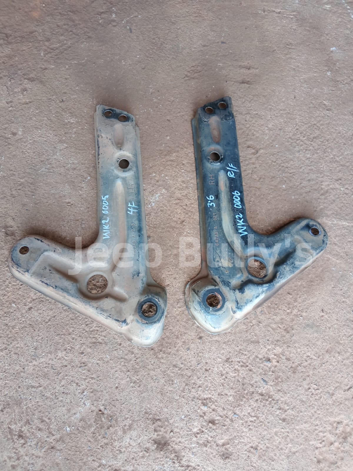 Used | Subframe Support Brackets | Jeep Grand Cherokee WK2 - Private Seller Used | Subframe Support Brackets | Jeep Grand Cherokee WK2 - Private Seller