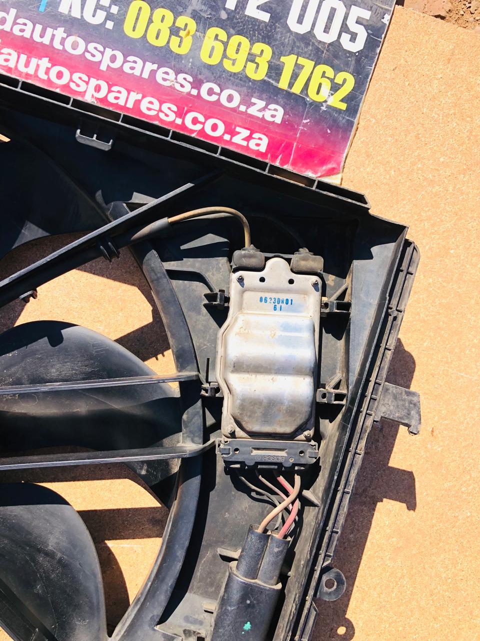 Mercedes Benz W204 C200 C250 radiator fan with motor - Private Seller