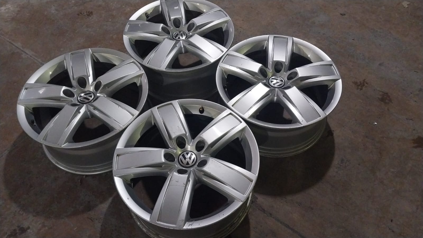 18" VW Amarok ,T5 T6 Kombi original mags set for - Private Seller