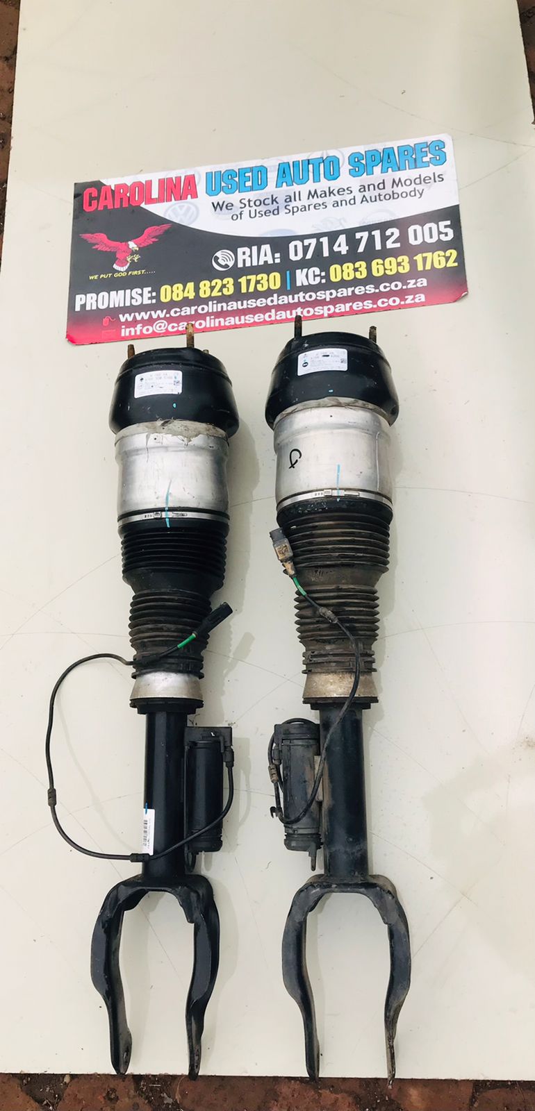 Mercedes Benz W166 GLE front shock absorber left and right side - Private Seller Mercedes Benz W166 GLE front shock absorber left and right side - Private Seller