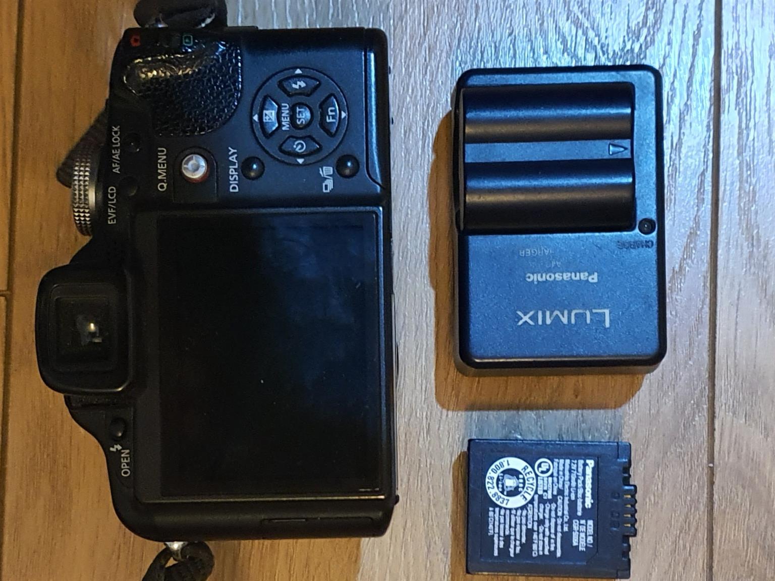 Panasonic Lumix DMC-FZ28 with extra Battry