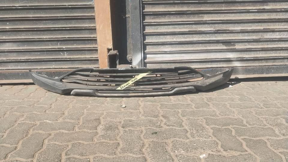Renault Kwid bumper spoiler - Private Seller Renault Kwid bumper spoiler - Private Seller