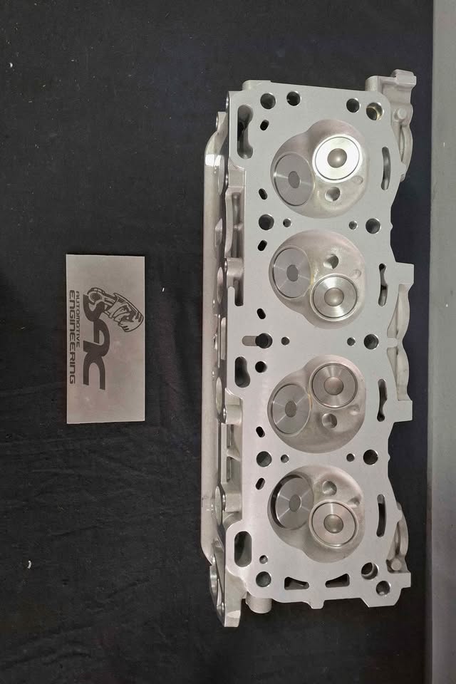 ISUZU 4ZE1 COMPLETE CYLINDER HEAD - Private Seller