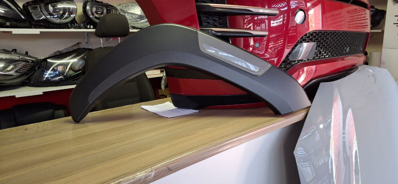 2021 TOYOTA HILUX REVO RIGHT FRONT WHEEL ARCH - Private Seller 2021 TOYOTA HILUX REVO RIGHT FRONT WHEEL ARCH - Private Seller