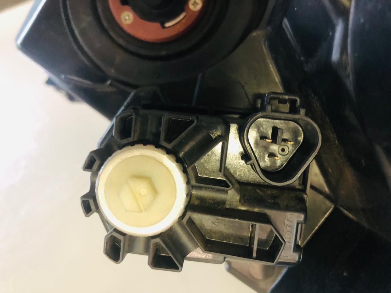 Honda Civic right side halogen headlight - Private Seller Honda Civic right side halogen headlight - Private Seller