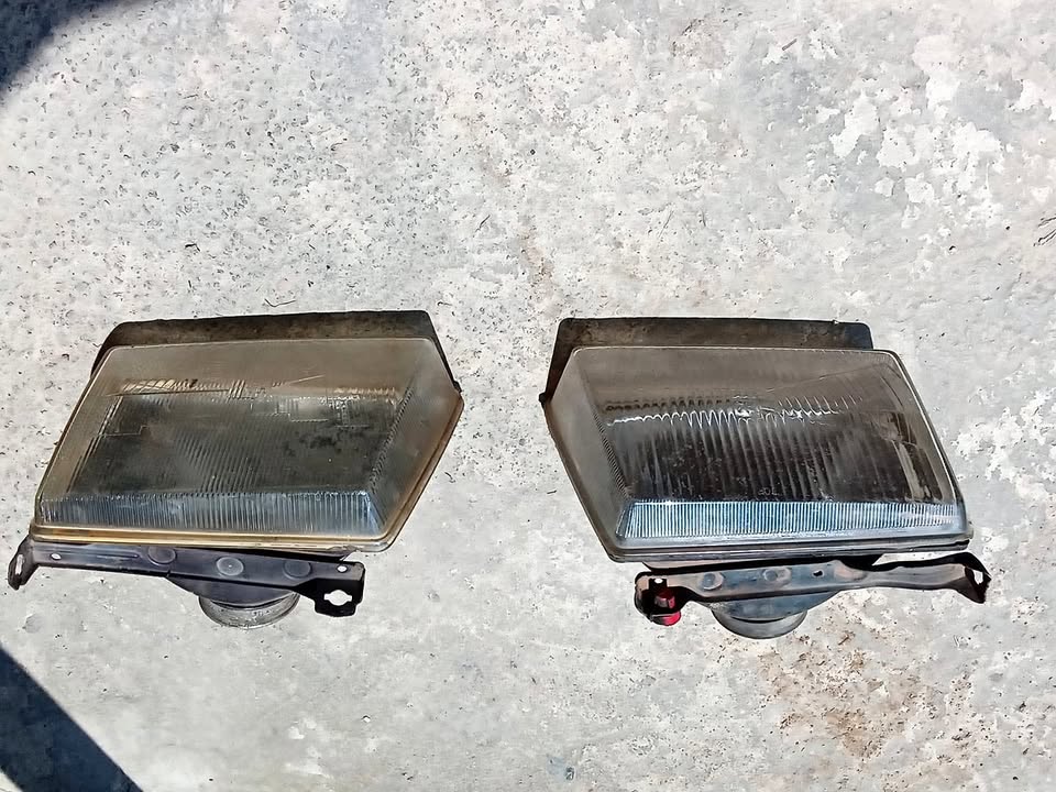 Ford XR3 head light left side - Private Seller Ford XR3 head light left side - Private Seller
