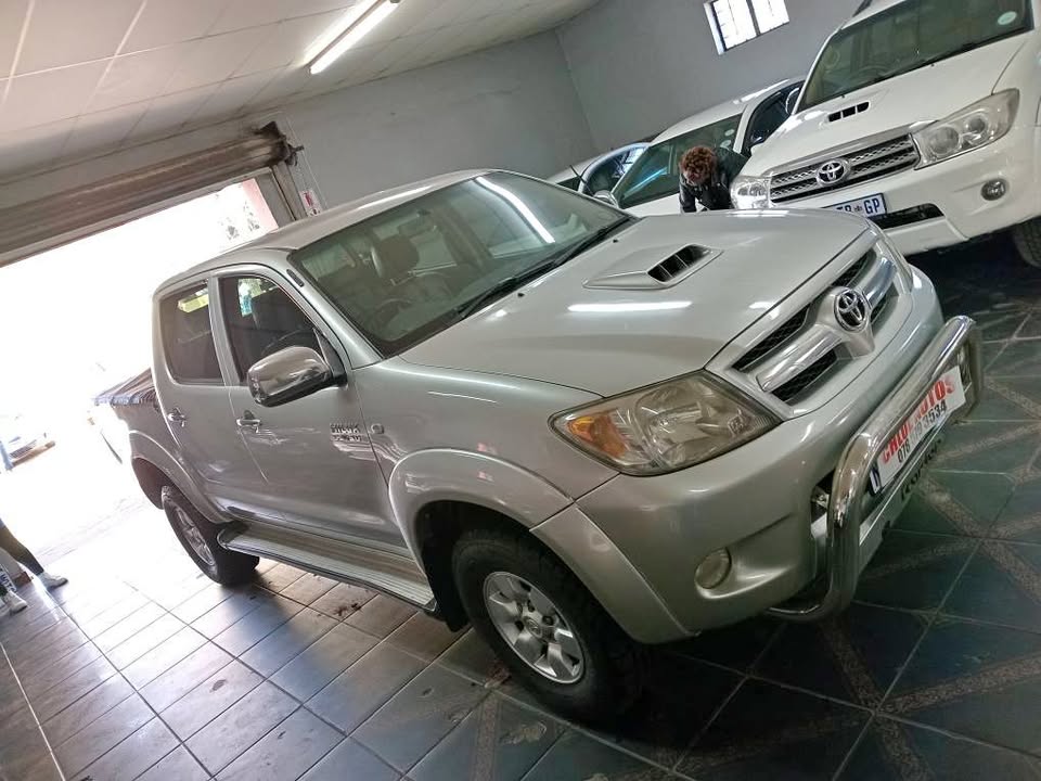 2008 Toyota Hilux 3.0 D-4D 4×2 Double Cab  Manual,Silver Color