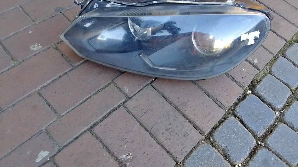 Golf 6R headlights - Private Seller Golf 6R headlights - Private Seller