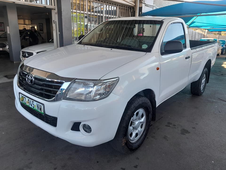 2012 TOYOTA HILUX 2.5 (DIESEL) SINGLE CAB MANUAL
