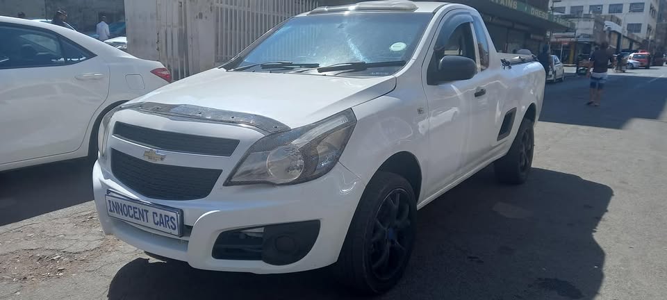 2017 CHERVOLET UTILITY BAKKIE 1.4 PETROL, MANUAL, WHITE COLOUR