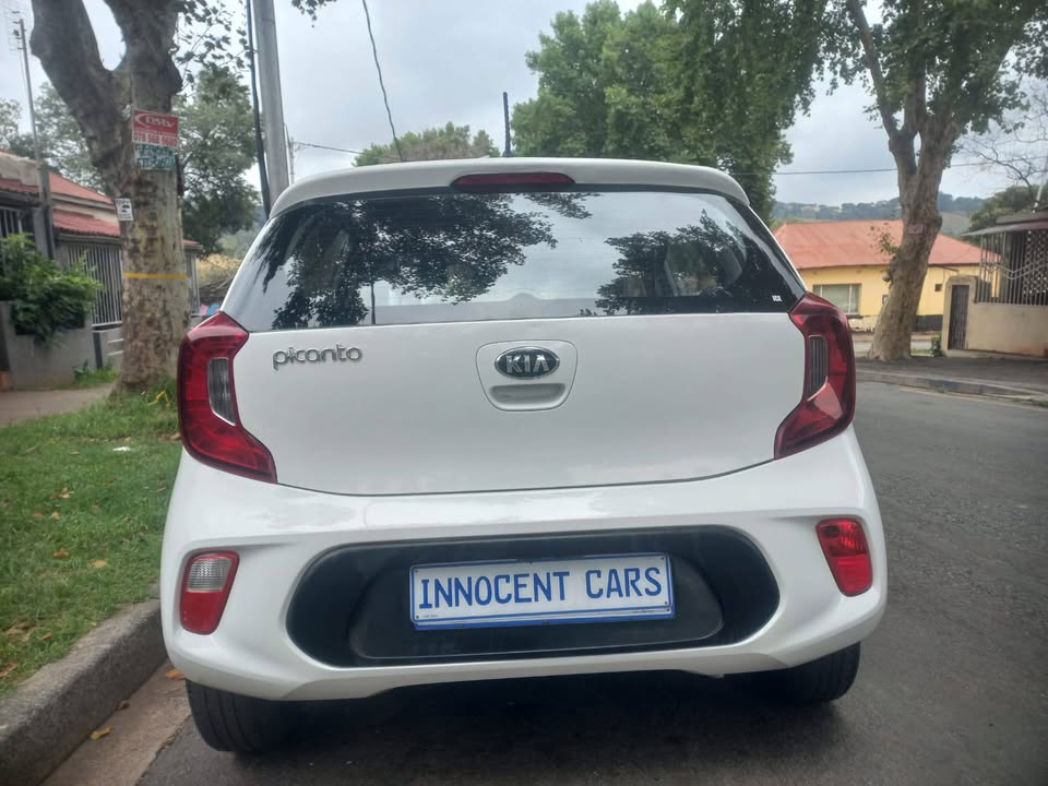 Kia Picanto 2018 model, 1.0 petrol, Manual, white color,