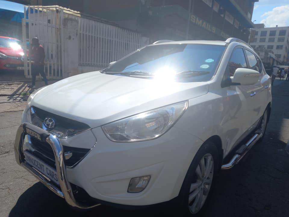 2012 HYUNDAI ix35 2.0 PETROL, MANUAL TRANSMISSION, WHITE COLOUR, MILEAGE 89000KM