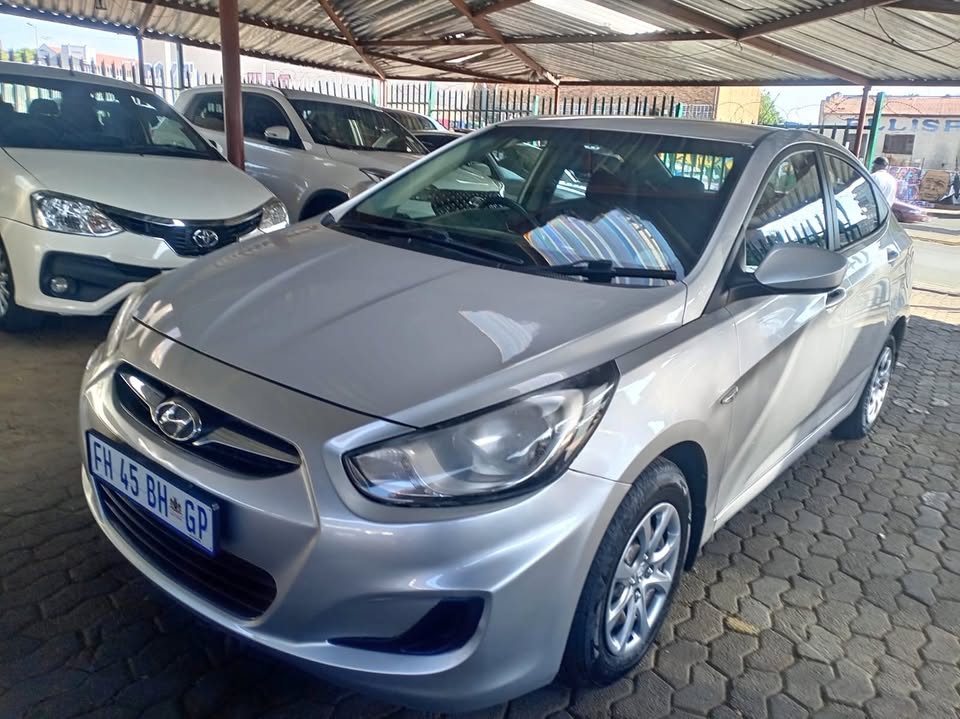 Used 2013 Hyundai Accent sedan 1.6 Motion - Omega EL Auto
