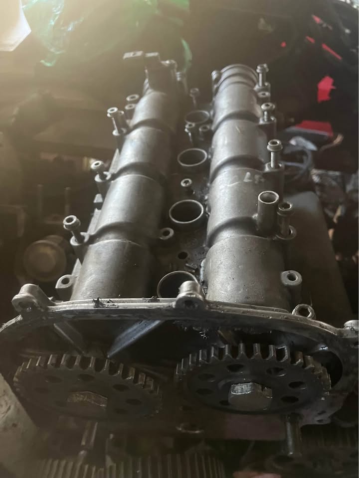 Polo clp camshaft / cam box