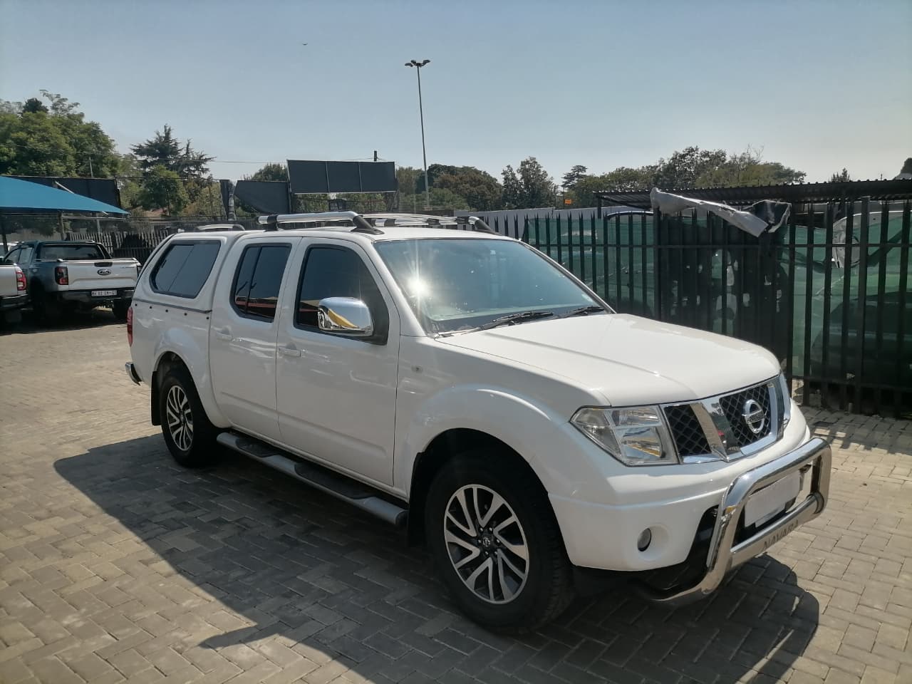 Used 2015 Nissan Navara 2.5dCi double cab LE - Private Seller Used 2015 Nissan Navara 2.5dCi double cab LE - Private Seller