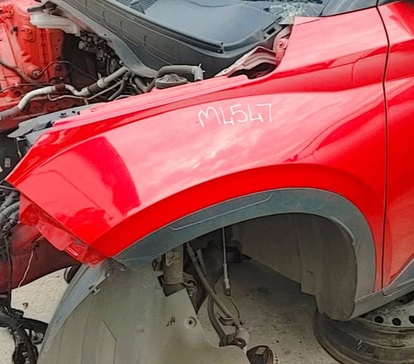 HYUNDAI VENUE LEFT FENDER - Private Seller HYUNDAI VENUE LEFT FENDER - Private Seller