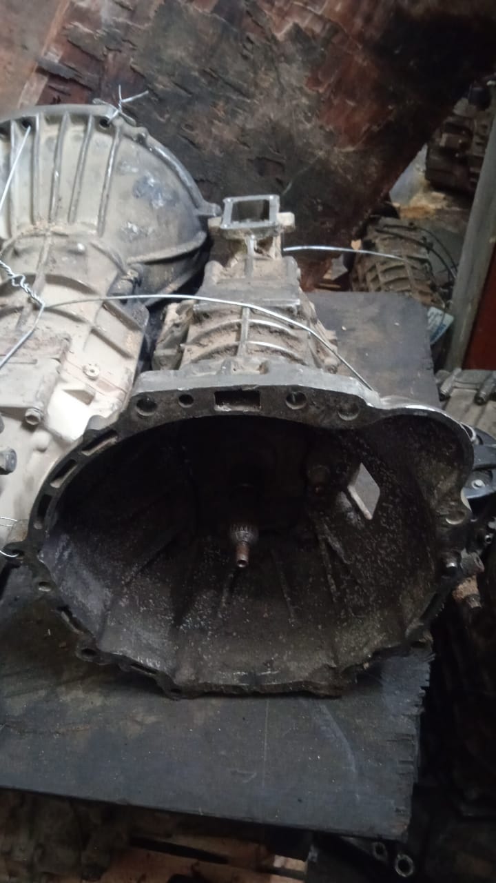 Toyota Hilux gearboxes for sale - Private Seller