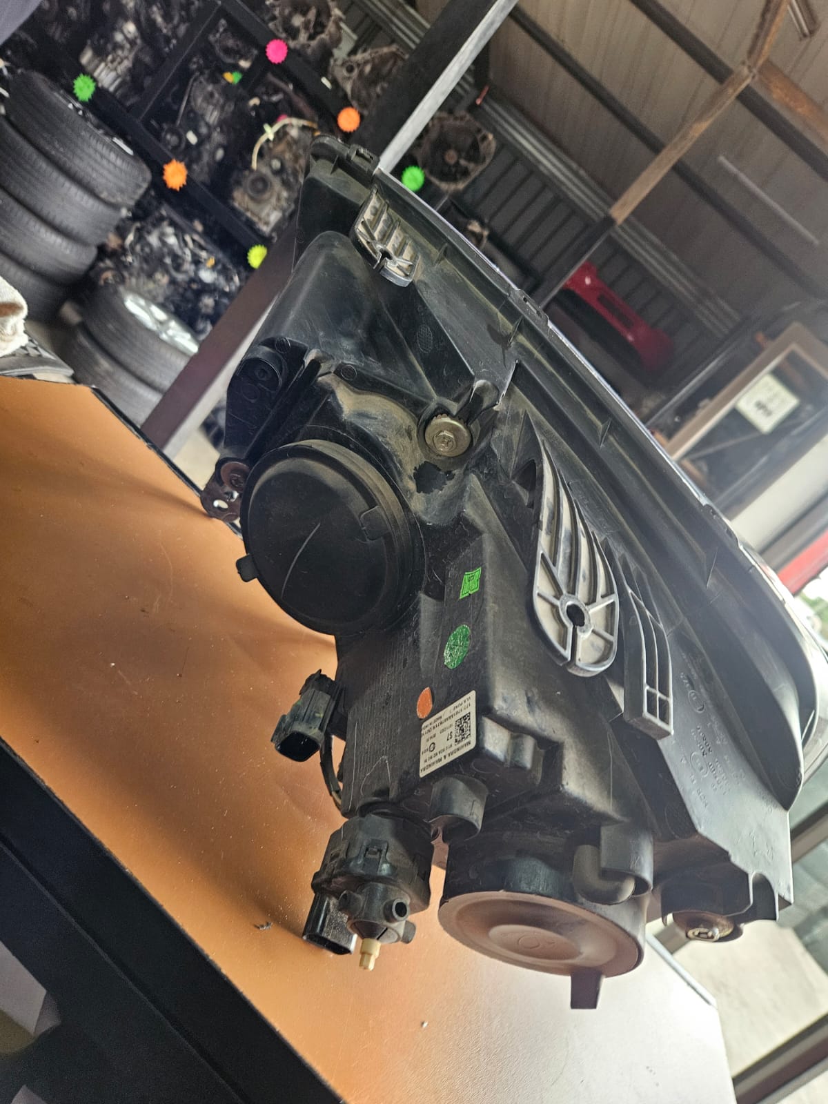 💡 Mahindra 2.2 Right Xenon Headlight for Sale! 💡 - Private Seller