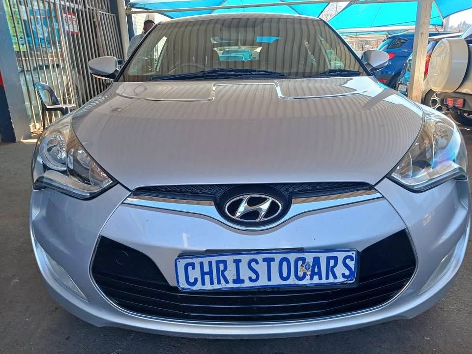 2013 Hyundai Veloster hatchback automatic transmission petrol 1.6 engine capacity mileage 160000km