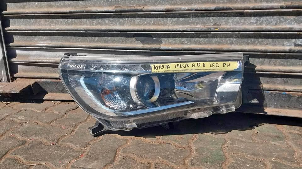 Toyota Hilux GD6 LED headlight - Private Seller Toyota Hilux GD6 LED headlight - Private Seller