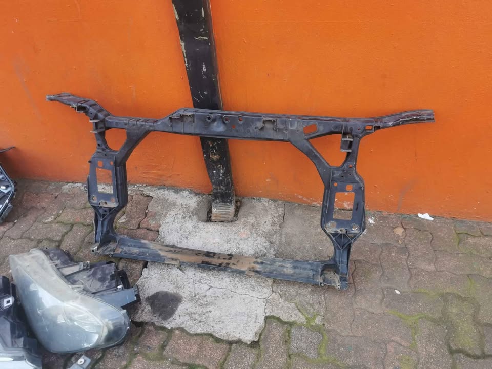 Audi A4 2014 cradle - Private Seller Audi A4 2014 cradle - Private Seller
