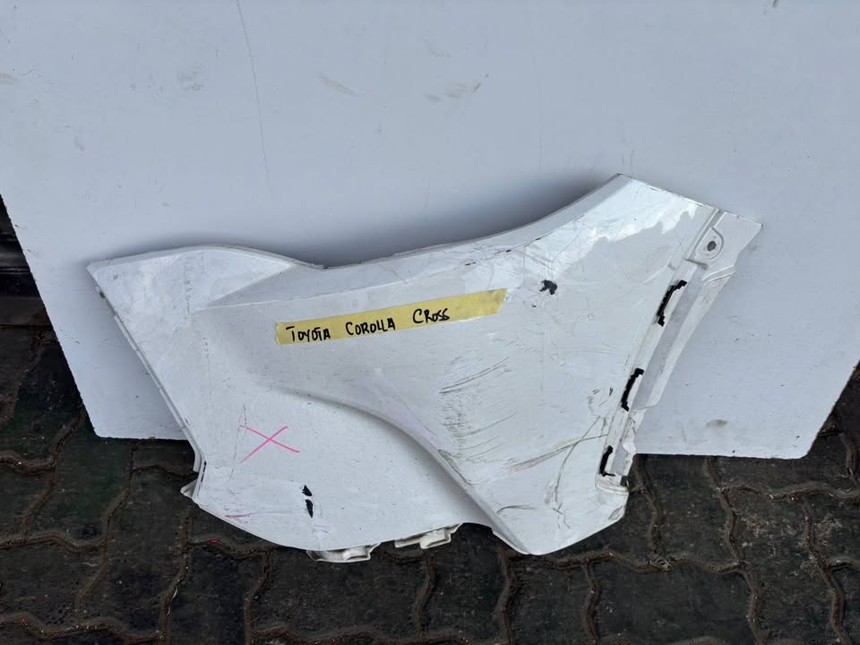 Toyota Corolla Cross Fender - Private Seller Toyota Corolla Cross Fender - Private Seller