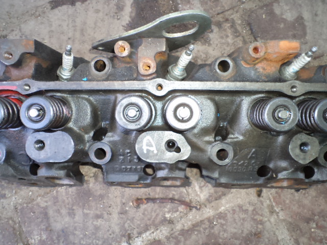 Ford v6 3,4L cylinder heads